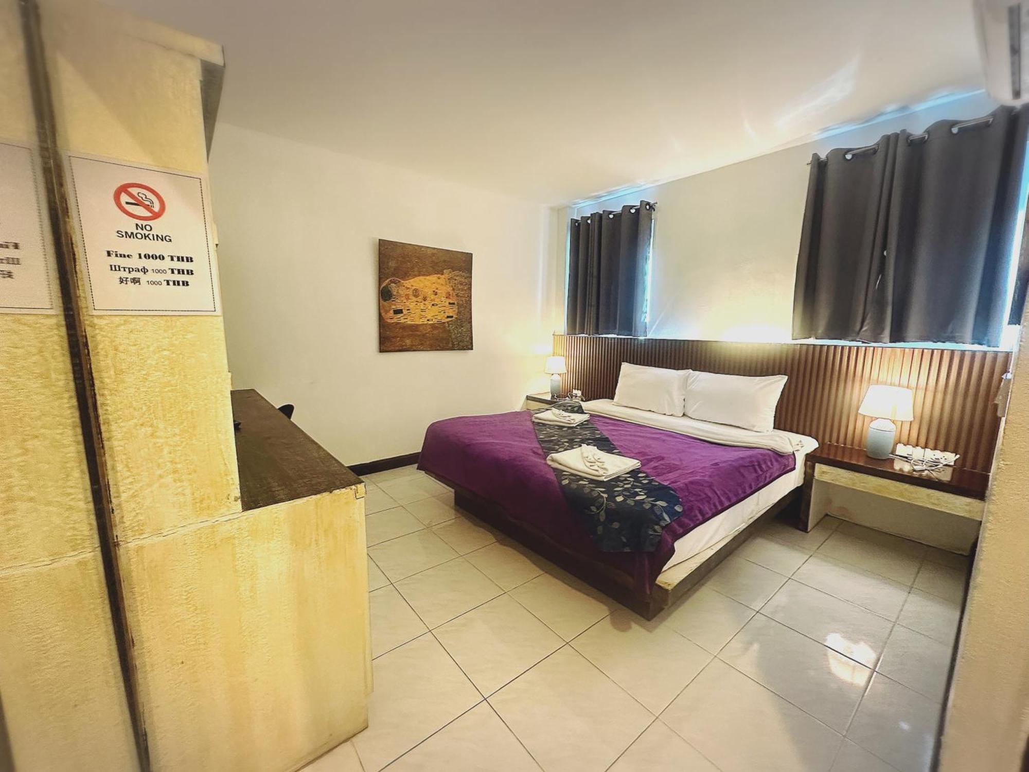 The Shades Hotel 50 Meter Beach Front Patong Eksteriør billede