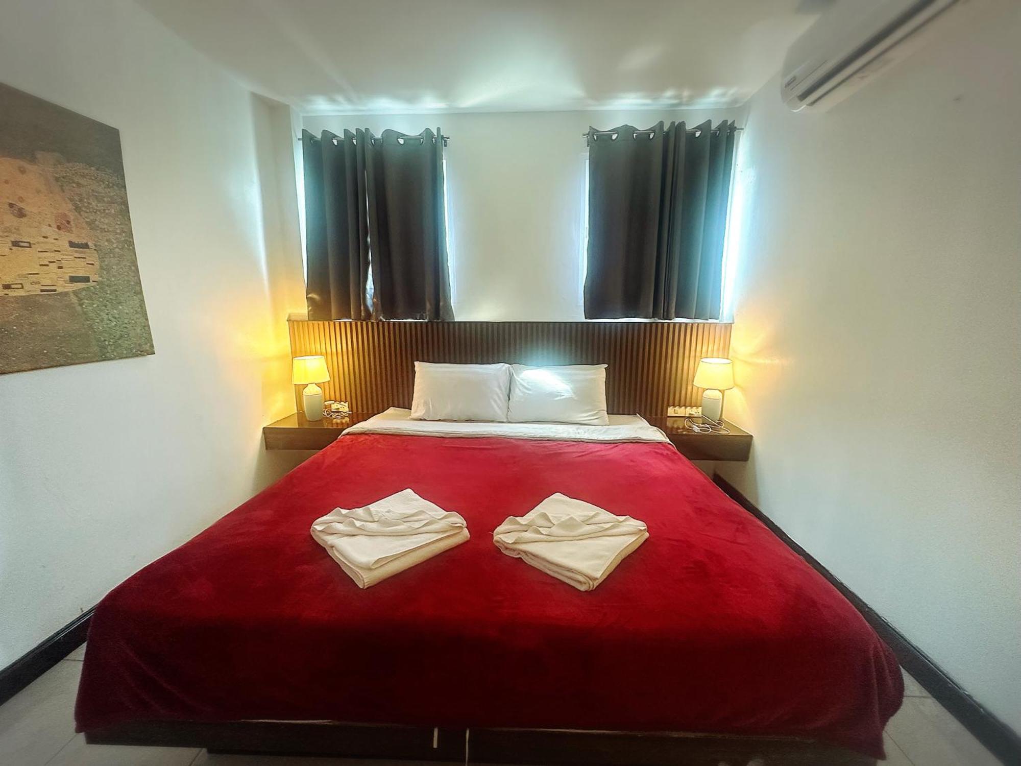 The Shades Hotel 50 Meter Beach Front Patong Eksteriør billede